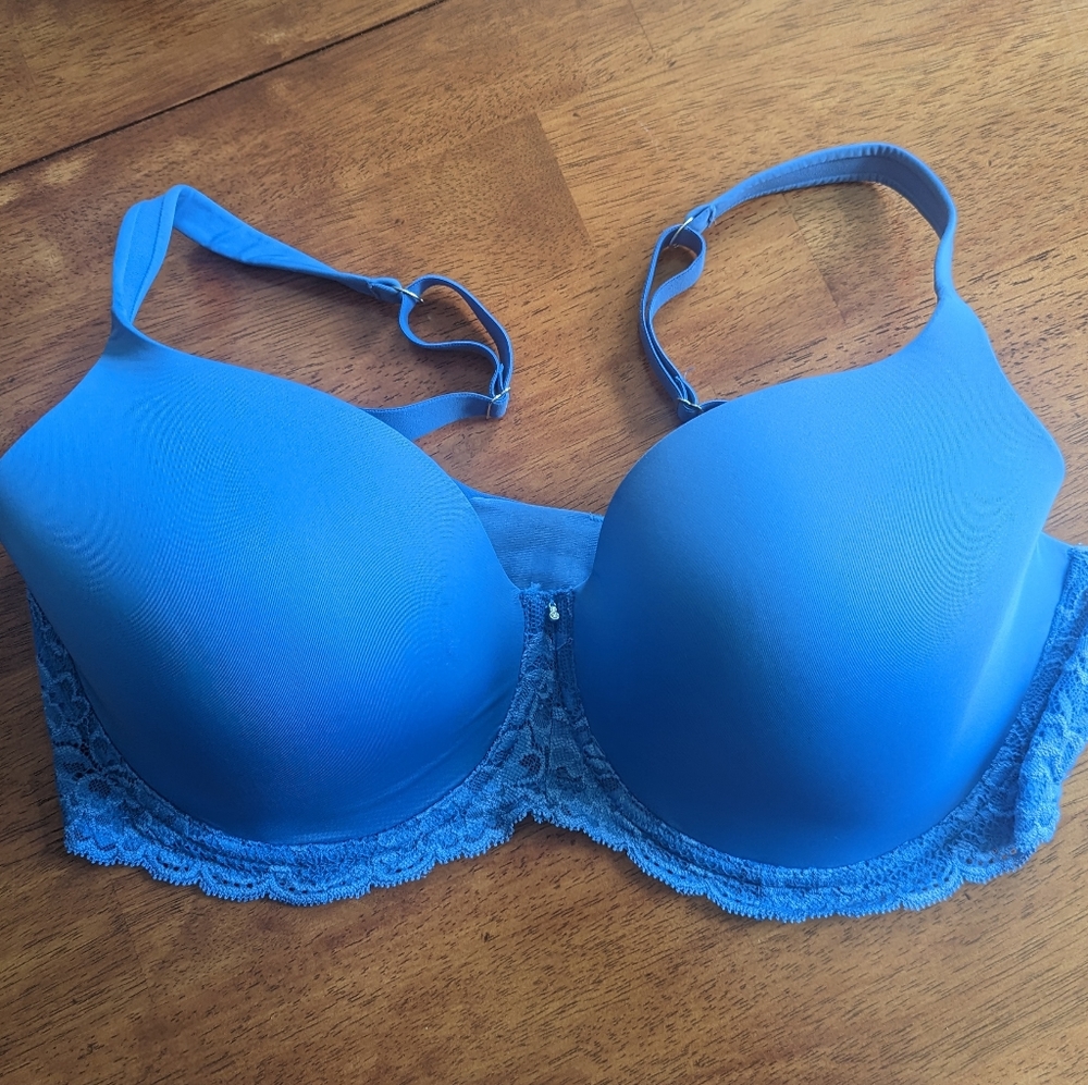 Montelle Intimates Pure Plus T-Shirt Bra EUC